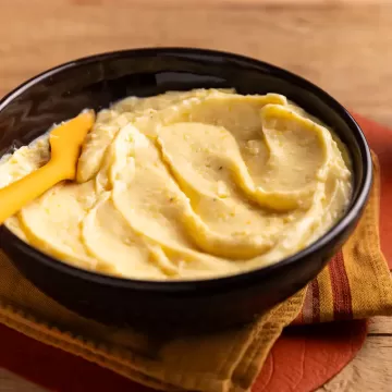 Creme de confeiteiro com raspas de laranja e cardamomo