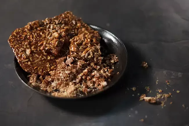 Receita de Crocante perfumado de castanha-de-caju