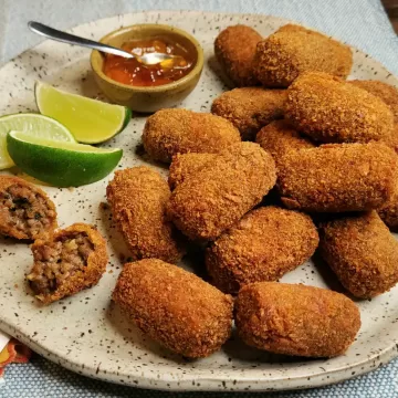 Croquete de carne moída