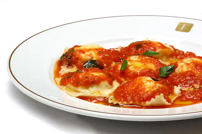 Culigionis con ricotta e limone siciliano - massa fresca com ricota de ovelha e limão-siciliano