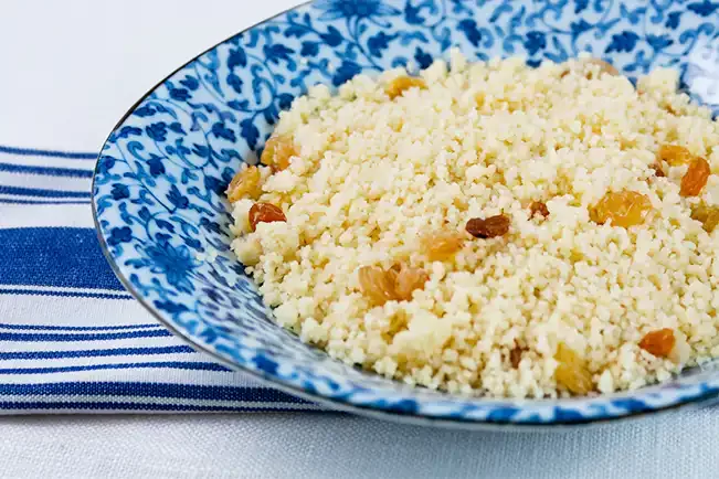 Receita de Cuscuz marroquino com uva-passa