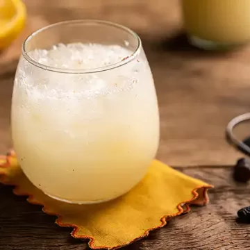 Drinque de cupuaçu e cumaru (sem álcool)