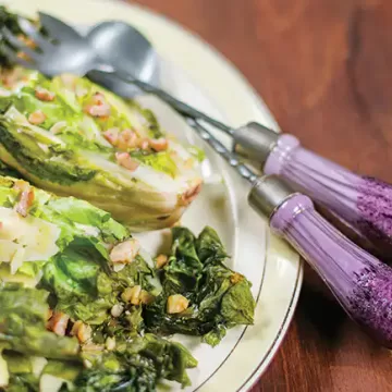 Escarola assada com queijo meia cura
