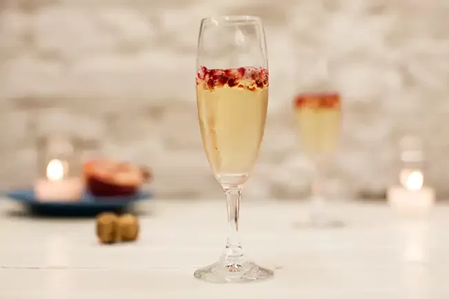 Receita de Espumante com sementes de romã