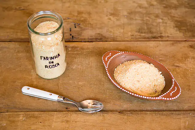 Farinha de rosca caseira