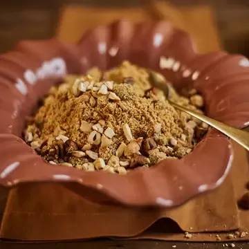 Farofa de banana-passa e castanha-de-caju