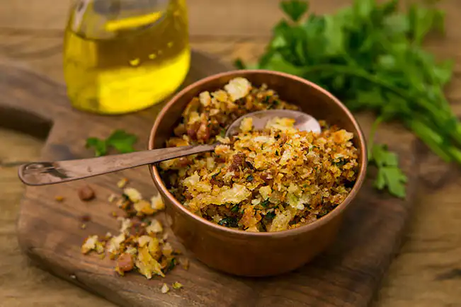 Farofinha de pão com bacon