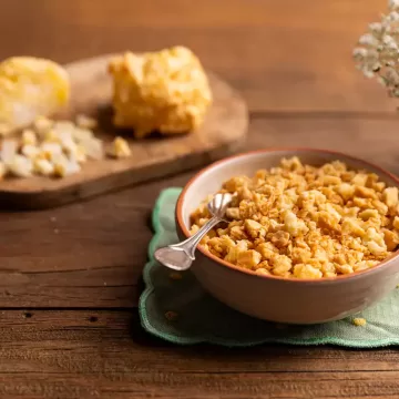 Farofinha de pão de queijo (reaproveitamento)