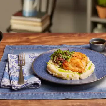 Filé de frango grelhado com páprica e erva-doce