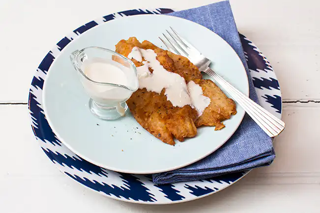 Filé de pescada frita com molho tahine