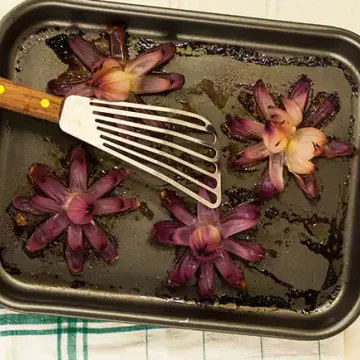 Flor de cebola assada