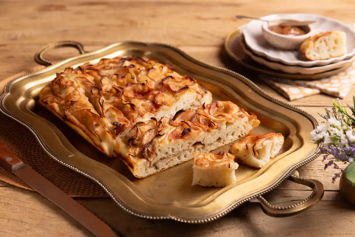 Focaccia de maçã com canela (sem sova)