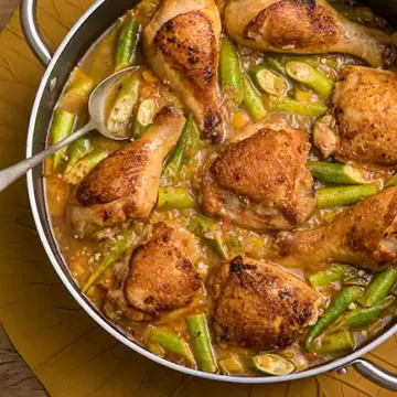 Frango com quiabo
