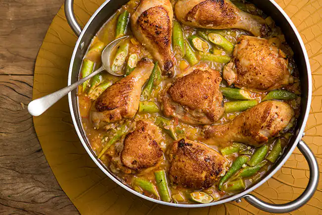 Frango com quiabo