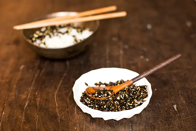 Furikake (tempero oriental de couve com gergelim)