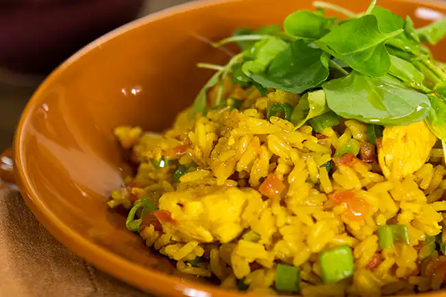Galinhada com saladinha de agrião