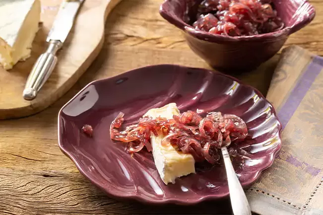 Receita de Geleia de cebola com vinho tinto