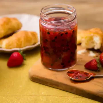 Geleia de morango com maracujá