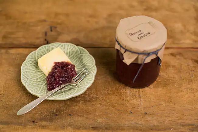 Geleia de pêssego com chuchu e vinho