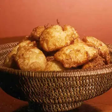 Latkes - bolinho de batata e cebola