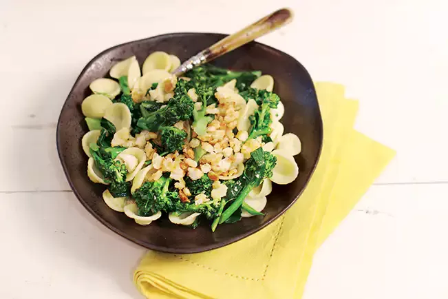 Receita de Macarrão ao alho e brócolis