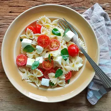 Macarrão caprese