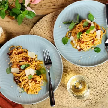 Macarrão com pesto de tomate seco