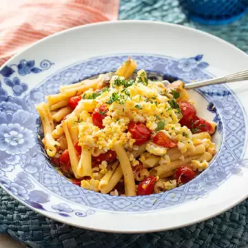 Macarrão com sardinha e limão