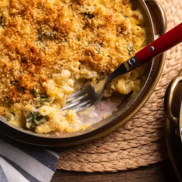 Macarrão gratinado com espinafre