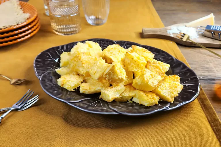 Receita de Mandioca assada com parmesão na Air Fryer da Rita Lobo