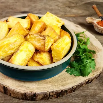 Mandioca assada na Air Fryer da Rita Lobo