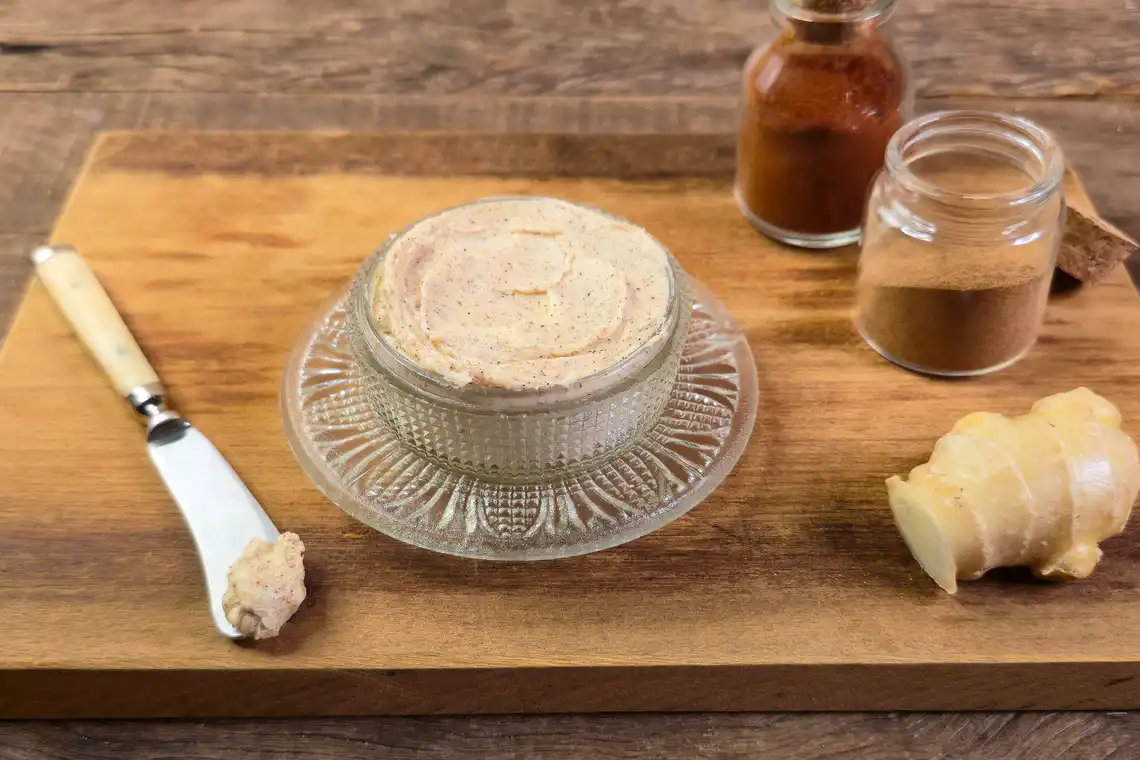 Manteiga de gengibre, canela e pimenta