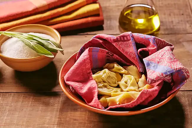 Receita de Massa caseira para rechear (ravióli)