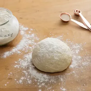 Massa de pizza sovada no processador