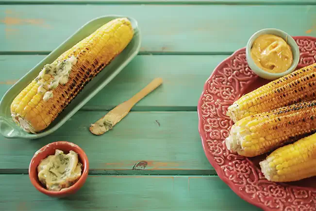 Receita de Milho-verde grelhado com manteiga de ervas