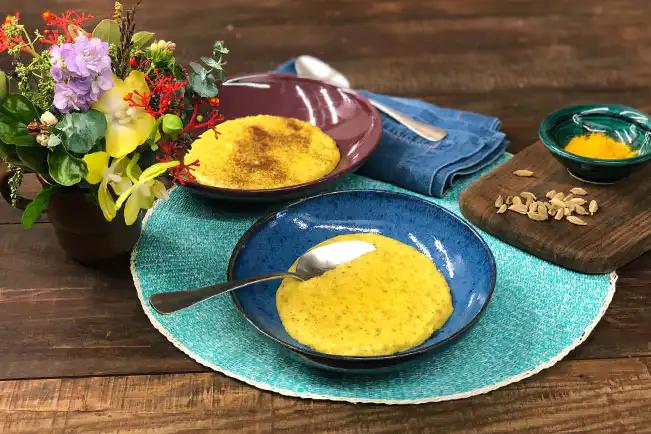 Mingau de aveia com cúrcuma