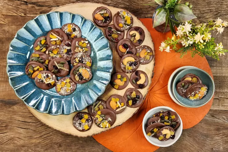 Receita de Moedinhas de chocolate com frutas secas