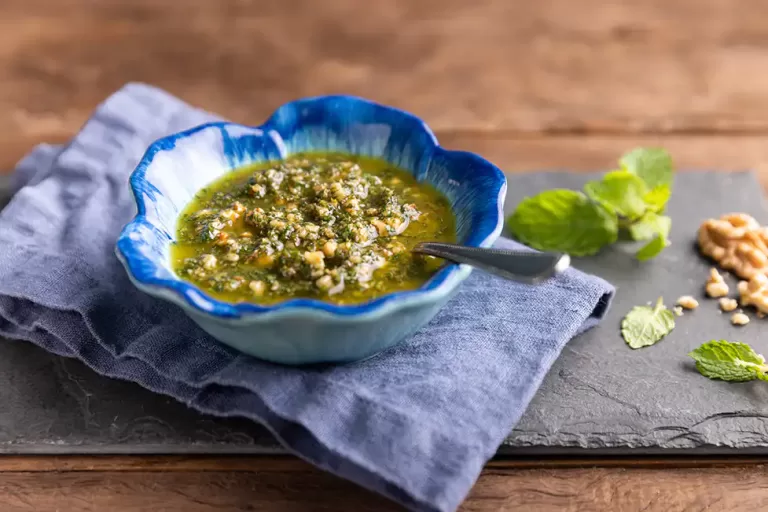 Receita de Molho de hortelã com nozes