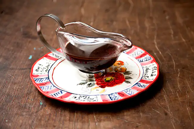 Molho de vinho para carnes assadas