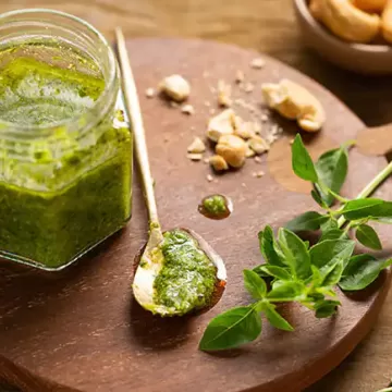 Molho pesto com castanha-de-caju