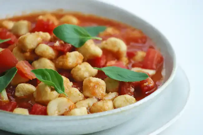 Receita de Nhoque de grão-de-bico com molho de tomate fresco