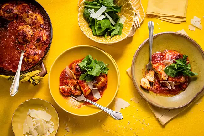 Receita de Nhoque de ricota com raspas de limão e molho de tomate