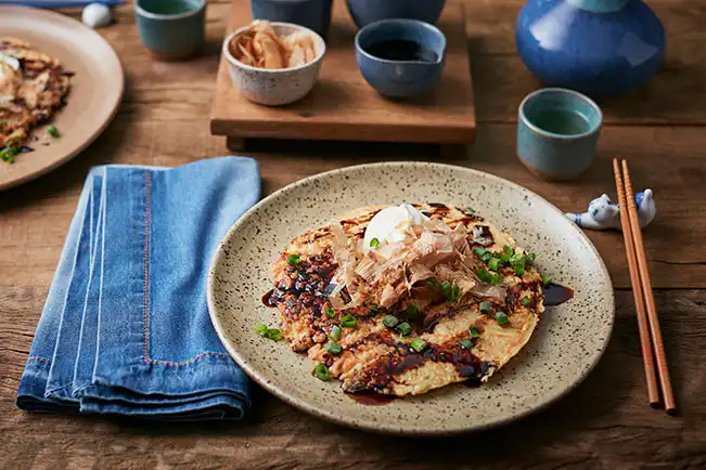 Okonomiyaki (panqueca de repolho)