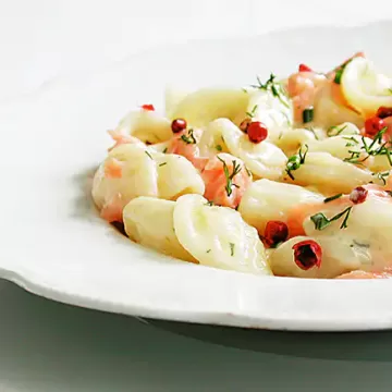 Orecchiette com salmão defumado