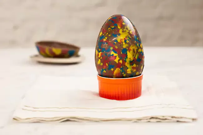 Receita de Ovo de Páscoa ao leite pintado