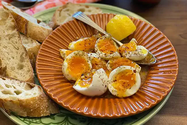 Receita de Ovos cozidos com temperos mediterrâneos