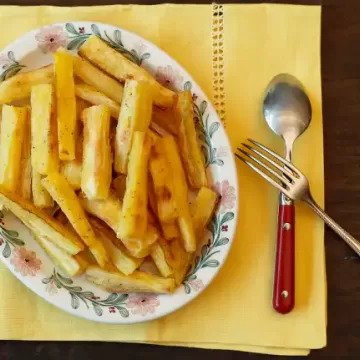 Palitos de mandioca assada