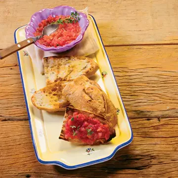 Pan con tomate