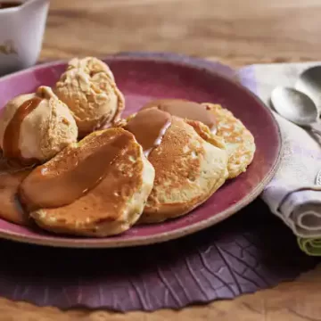 Panqueca americana de banana-da-terra