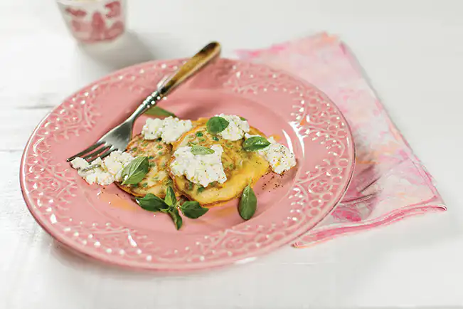 Panqueca de ervilha com ricota temperada